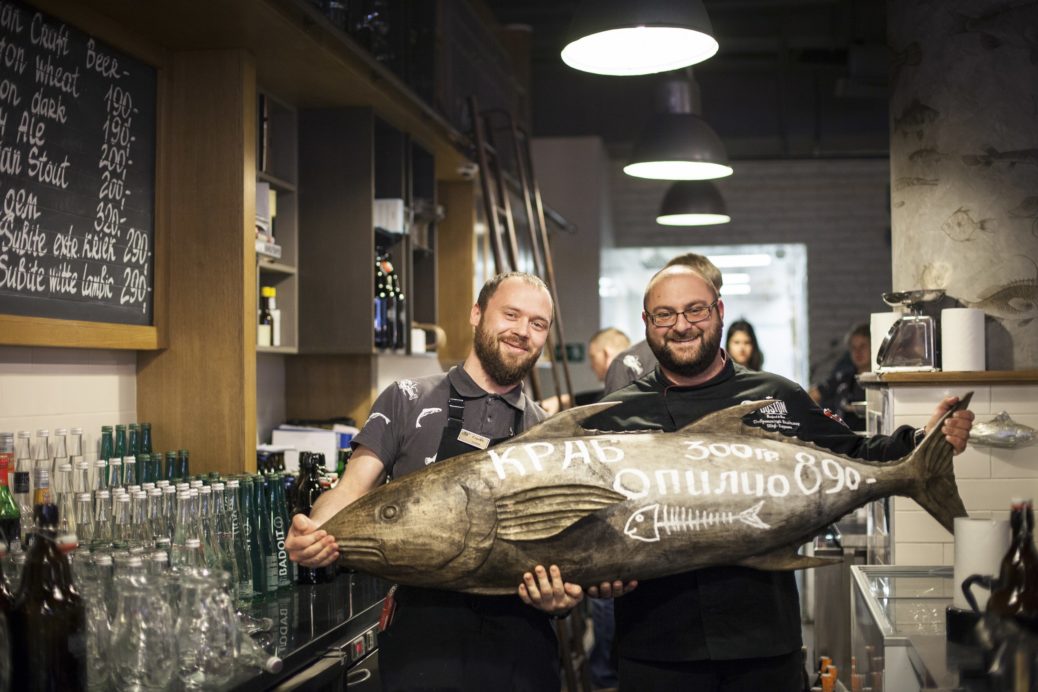 Boston_restoran_krab_akcia_belorusskaya_WSJ_4_moreprodukti