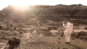 160729142534-julien-mauve-greetings-from-mars-19-super-169