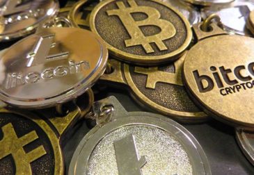 Биткоин разделился надвое