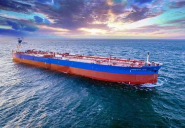 Два нефтяных танкера подверглись атаке в Саудовской Аравии